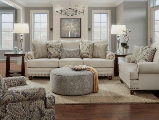 traditional style decorated living room